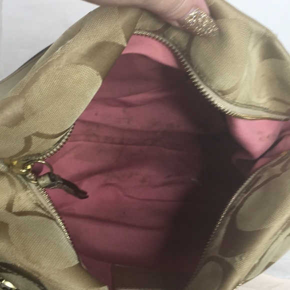 24CM SIGNATURE DUFFLE (COACH F15067)
GOLD/KHAKI - Picture 8 of 9